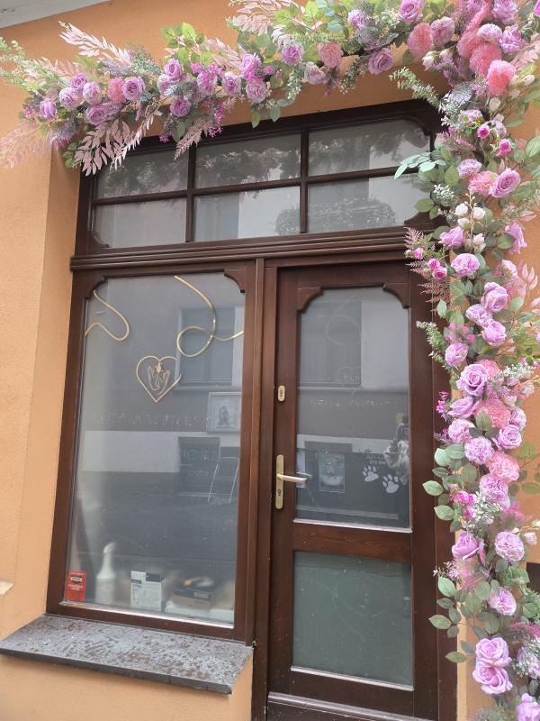 10000868445290693c1022192227