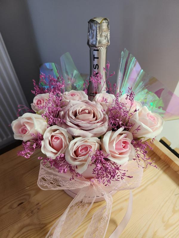 1000089817675495791022190043